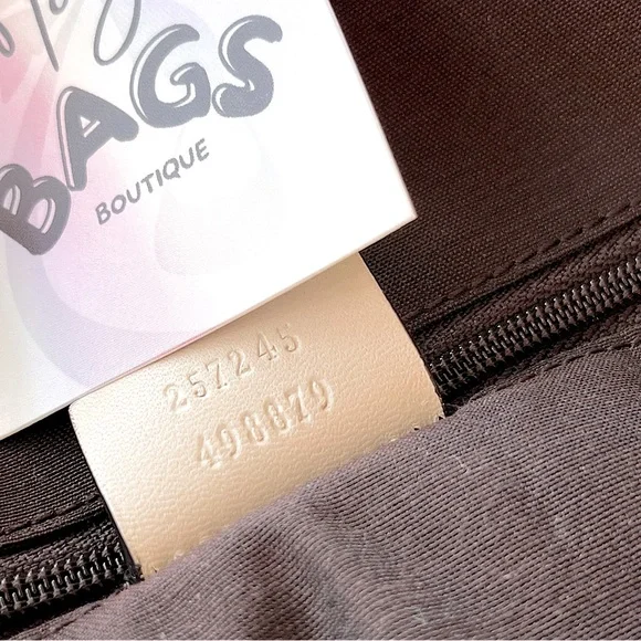 Gucci: Denim Interlocking GG Leather Abbey Joy Tote Shoulder Bag (White) - Picture 17 of 17